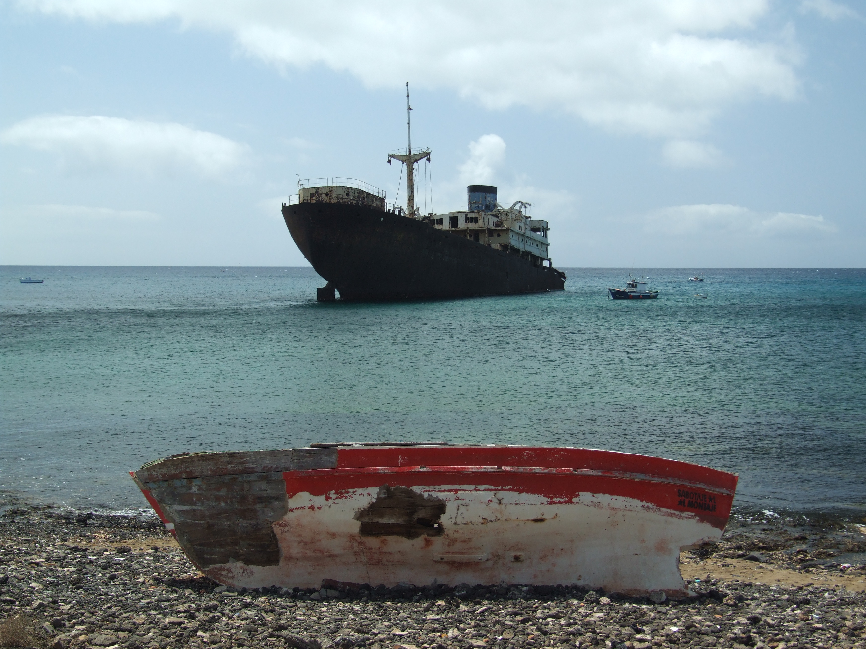 Playa de Barlovento beach in Lanzarote with surfable water conditions